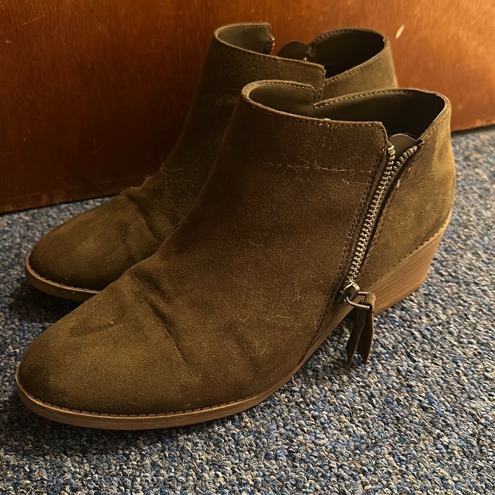 Olive green ankle boots size 7.5